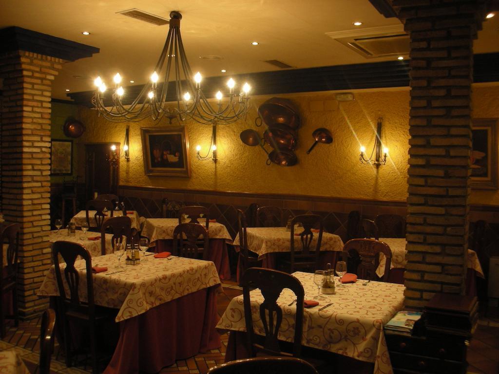 Hospederia Ana Pilar Hotel Porcuna Buitenkant foto