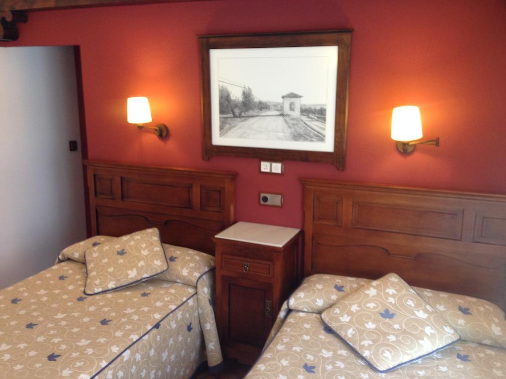 Hospederia Ana Pilar Hotel Porcuna Kamer foto