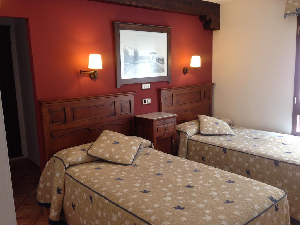 Hospederia Ana Pilar Hotel Porcuna Kamer foto