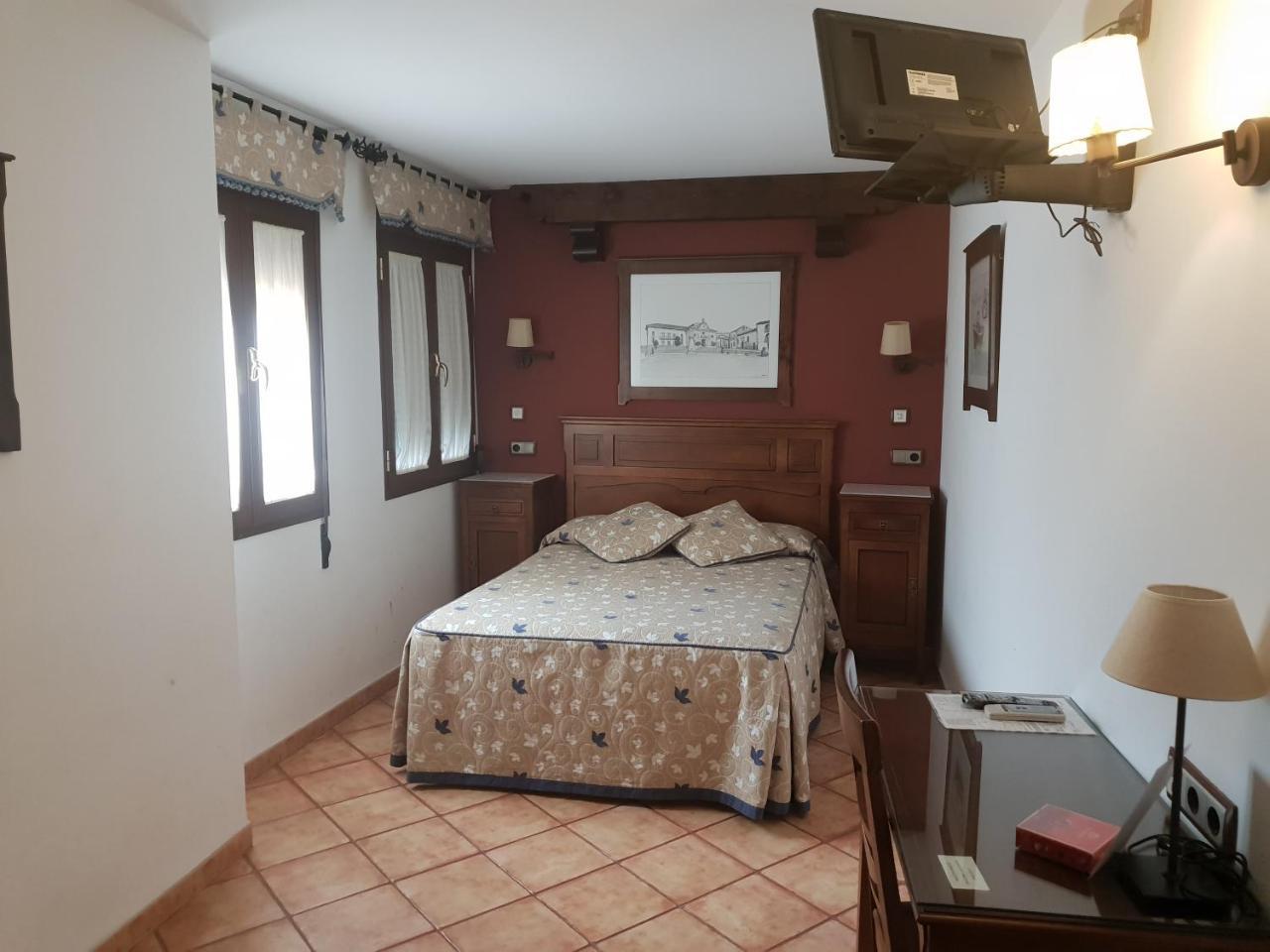 Hospederia Ana Pilar Hotel Porcuna Buitenkant foto