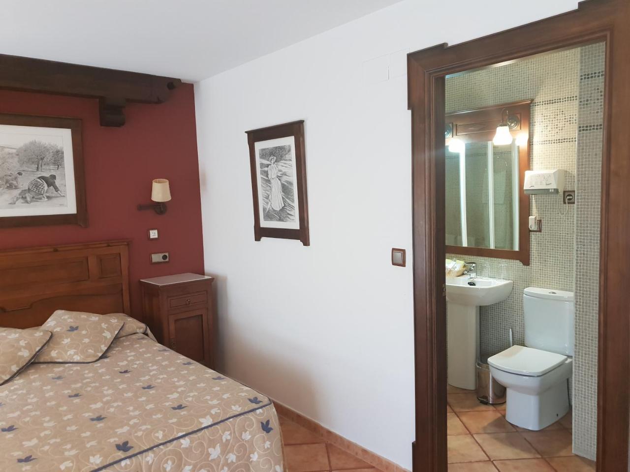 Hospederia Ana Pilar Hotel Porcuna Buitenkant foto