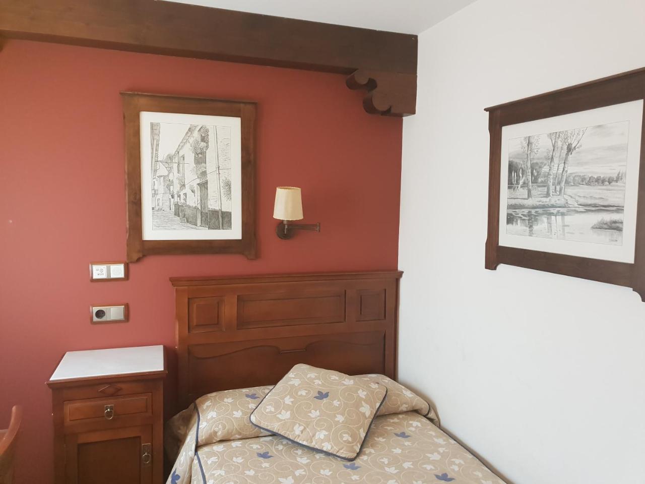 Hospederia Ana Pilar Hotel Porcuna Buitenkant foto